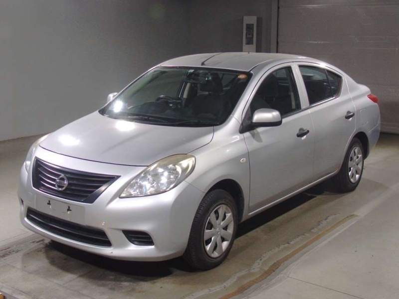 NISSAN TIIDA LATIO